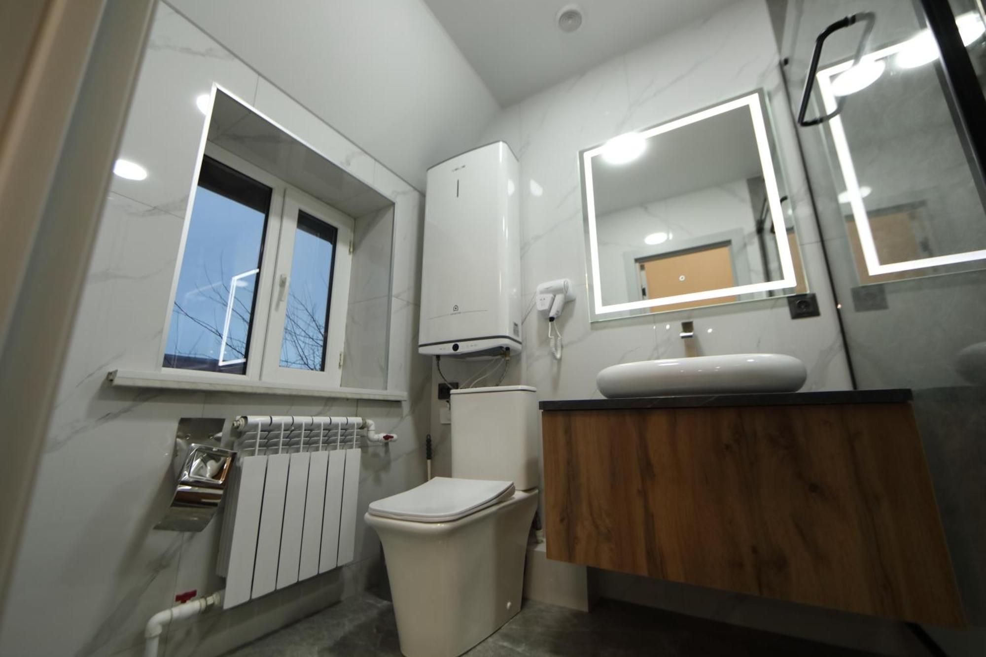 Cozy Hostel Bishkek Exterior photo